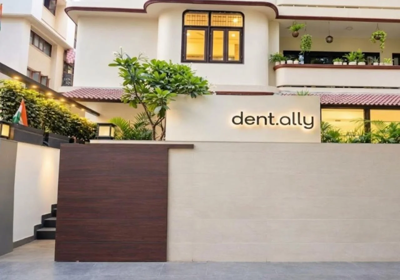 Dentist Near Me in Delhi NCR -  Dentally